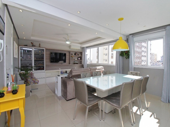 Apartamento com 3 Quartos à Venda, 69 m² em Passo Da Areia - Porto Alegre