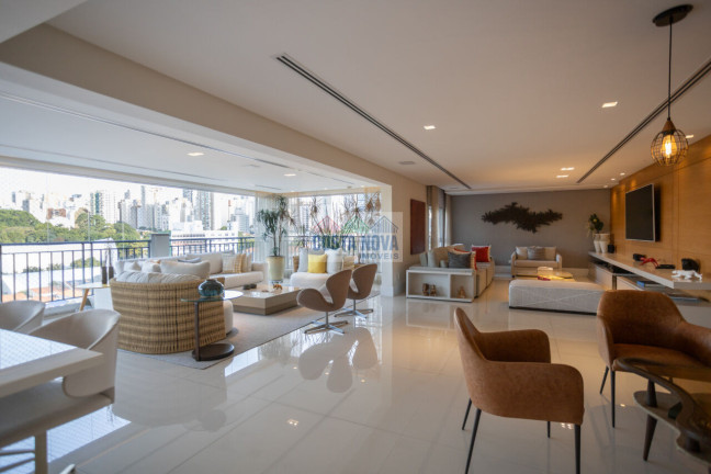 Imagem Apartamento com 3 Quartos à Venda, 244 m² Imagem Apartamento com 3 Quartos à Venda, 244 m²