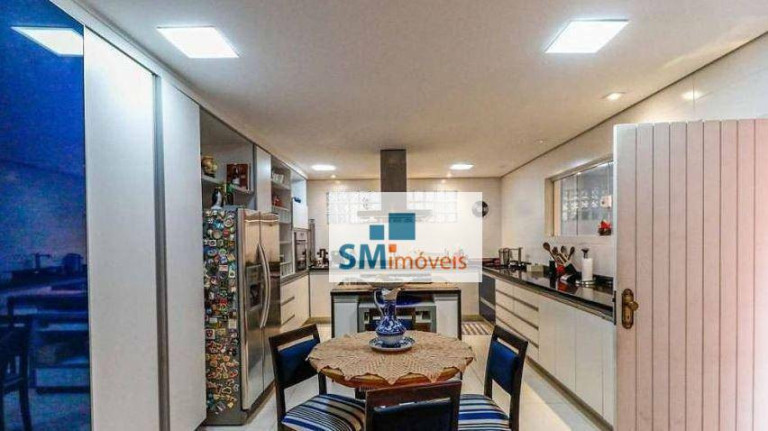 Imagem Casa com 3 Quartos à Venda, 253 m² em Campo Belo - São Paulo Imagem Casa com 3 Quartos à Venda, 253 m² em Campo Belo - São Paulo