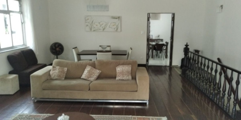 Imagem Casa com 4 Quartos à Venda, 200 m² em Boqueirão - Santos