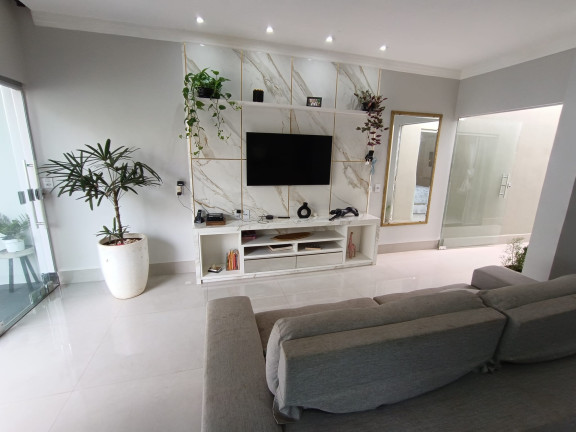 Imagem Casa com 3 Quartos à Venda, 180 m² em Bairro Cardoso - Aparecida De Goiania Imagem Casa com 3 Quartos à Venda, 180 m² em Bairro Cardoso - Aparecida De Goiania