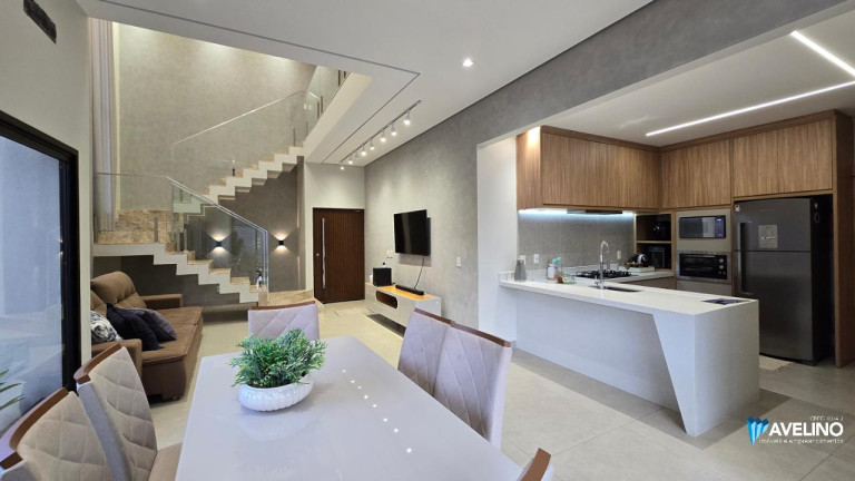 Imagem Sobrado com 3 Quartos à Venda, 225 m² em Porto Seguro - Dourados