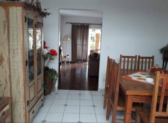 Imagem Casa com 3 Quartos à Venda, 320 m² em Esplanada Independência - Taubaté