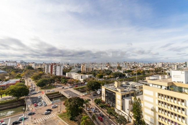 Imagem Imóvel com 2 Quartos à Venda, 152 m² em Menino Deus - Porto Alegre Imagem Imóvel com 2 Quartos à Venda, 152 m² em Menino Deus - Porto Alegre
