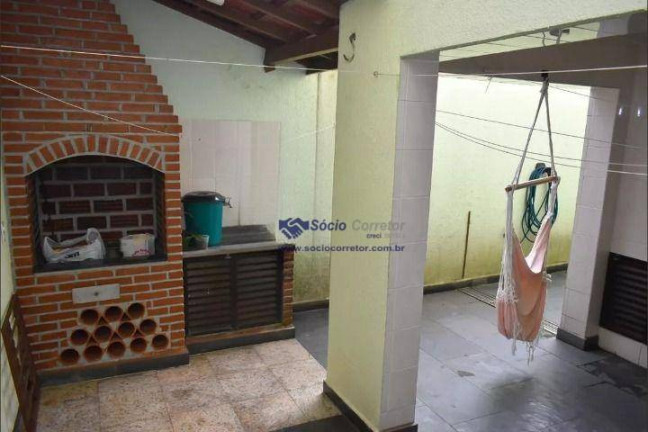 Imagem Casa com 4 Quartos à Venda, 180 m² em Jardim Guanca - São Paulo Imagem Casa com 4 Quartos à Venda, 180 m² em Jardim Guanca - São Paulo
