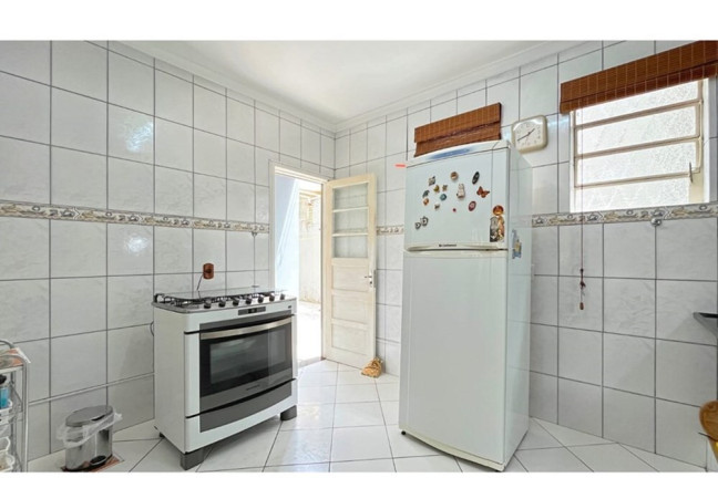 Imagem Apartamento com 3 Quartos à Venda, 100 m² em São João - Porto Alegre Imagem Apartamento com 3 Quartos à Venda, 100 m² em São João - Porto Alegre