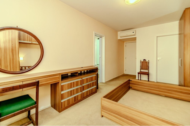 Imagem Apartamento com 3 Quartos à Venda, 177 m² em Centro Histórico - Porto Alegre Imagem Apartamento com 3 Quartos à Venda, 177 m² em Centro Histórico - Porto Alegre