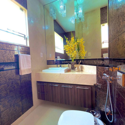 Imagem Casa com 4 Quartos à Venda, 298 m² Imagem Casa com 4 Quartos à Venda, 298 m²