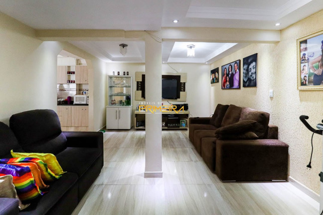 Imagem Sobrado com 3 Quartos à Venda, 200 m² em Xaxim - Curitiba