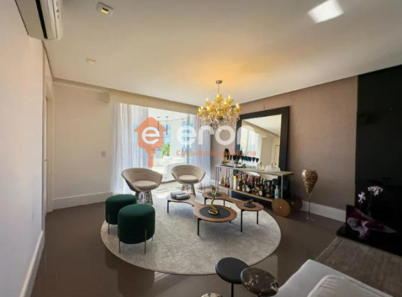 Imagem Apartamento com 4 Quartos à Venda, 477 m²