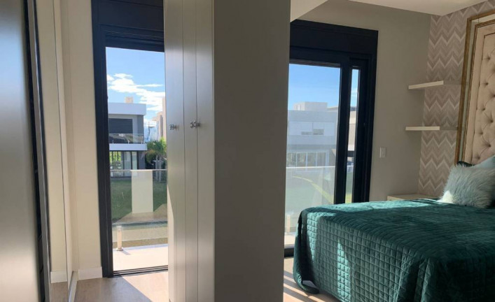 Imagem Casa de Condomínio com 4 Quartos à Venda, 250 m² em Parque Antártica - Capão Da Canoa Imagem Casa de Condomínio com 4 Quartos à Venda, 250 m² em Parque Antártica - Capão Da Canoa