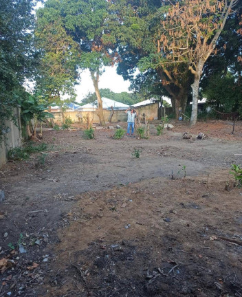 Imagem Terreno à Venda, 450 m² em Três Vendas - Araruama
