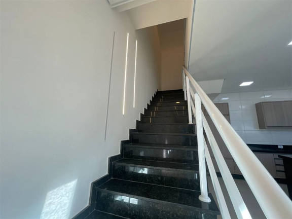 Imagem Sobrado com 3 Quartos à Venda, 130 m² em Flórida - Praia Grande Imagem Sobrado com 3 Quartos à Venda, 130 m² em Flórida - Praia Grande