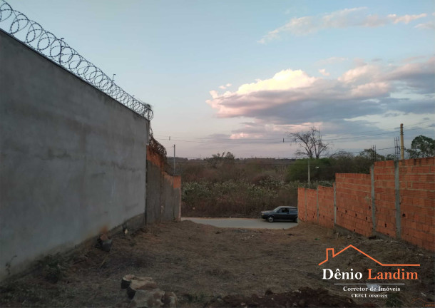 Imagem Terreno à Venda, 176 m² em Vila Nova - Montes Claros