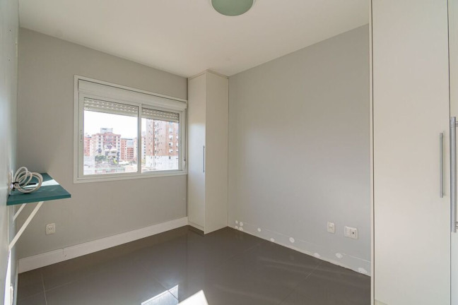 Imagem Imóvel com 2 Quartos à Venda, 61 m² em Cristo Redentor - Porto Alegre Imagem Imóvel com 2 Quartos à Venda, 61 m² em Cristo Redentor - Porto Alegre