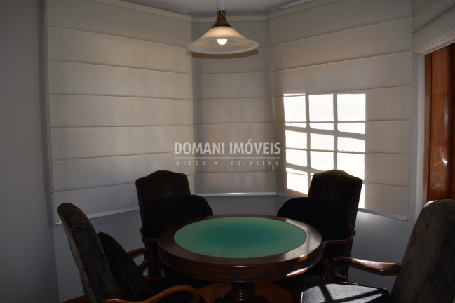 Imagem Casa com 4 Quartos à Venda, 450 m² em Região De Capivari - Campos Do Jordão Imagem Casa com 4 Quartos à Venda, 450 m² em Região De Capivari - Campos Do Jordão