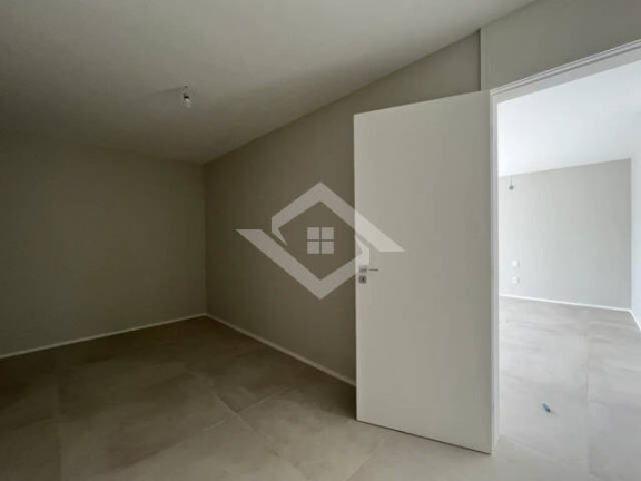 Imagem Casa com 4 Quartos à Venda, 400 m² em Barra Da Tijuca - Rio De Janeiro Imagem Casa com 4 Quartos à Venda, 400 m² em Barra Da Tijuca - Rio De Janeiro