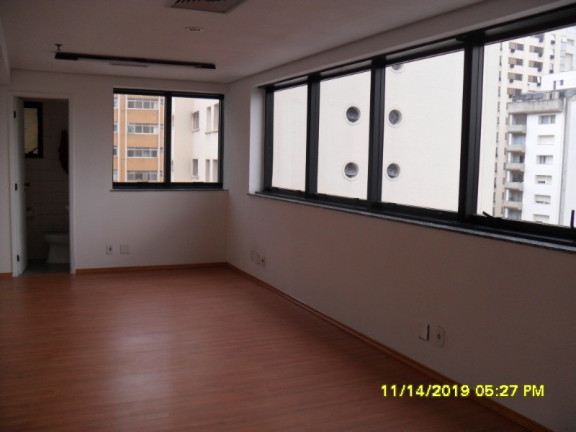 Sala Comercial à Venda, 35 m² em Jardim Paulista - São Paulo