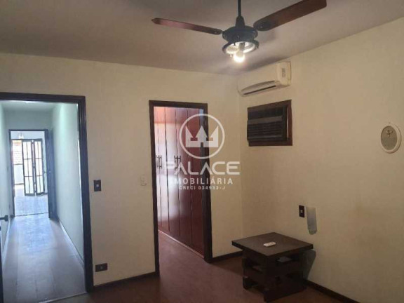 Imagem Imóvel com 3 Quartos à Venda, 304 m² em Centro - Piracicaba