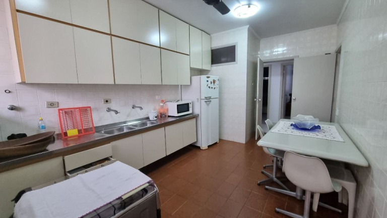 Imagem Apartamento com 3 Quartos à Venda, 130 m² em Pitangueiras - Guarujá