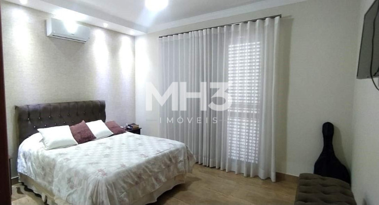 Imagem Casa de Condomínio com 3 Quartos à Venda, 223 m² em Residencial Real Parque Sumaré - Sumaré Imagem Casa de Condomínio com 3 Quartos à Venda, 223 m² em Residencial Real Parque Sumaré - Sumaré