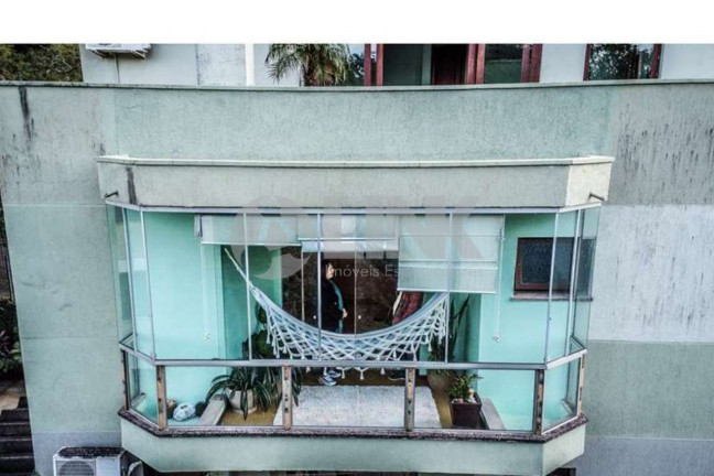 Imagem Imóvel com 3 Quartos à Venda, 163 m² em Teresópolis - Porto Alegre Imagem Imóvel com 3 Quartos à Venda, 163 m² em Teresópolis - Porto Alegre