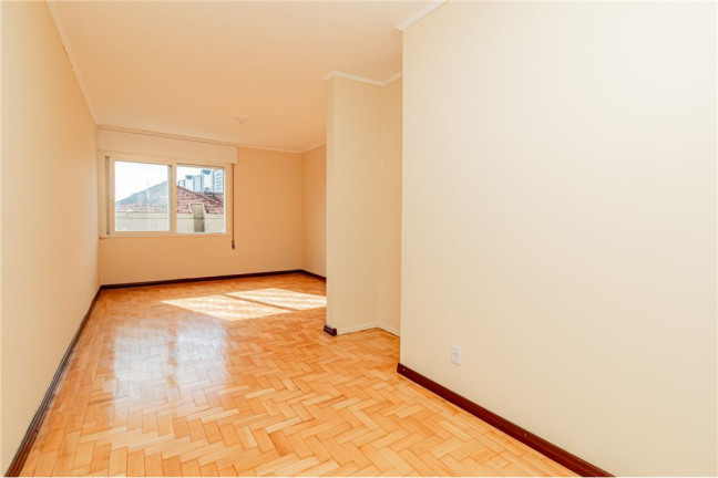 Imagem Imóvel com 4 Quartos à Venda, em Vila Ipiranga - Porto Alegre Imagem Imóvel com 4 Quartos à Venda, em Vila Ipiranga - Porto Alegre