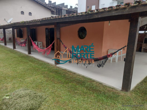 Casa com 5 Quartos à Venda, 244 m² em Toninhas - Ubatuba