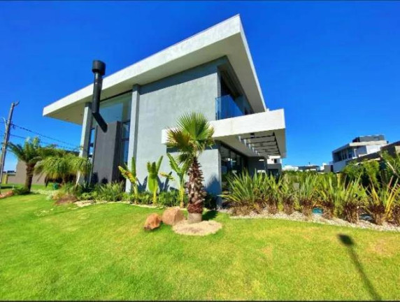 Imagem Casa com 4 Quartos à Venda, 250 m² em Xangri-lá
