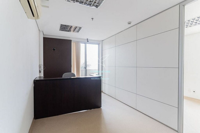 Sala Comercial à Venda, 37 m² em Vila Mariana - São Paulo