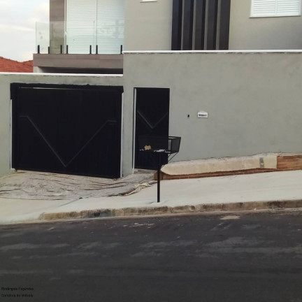 Imagem Sobrado com 4 Quartos à Venda, 215 m² em Residencial Morumbí - Poços De Caldas Imagem Sobrado com 4 Quartos à Venda, 215 m² em Residencial Morumbí - Poços De Caldas
