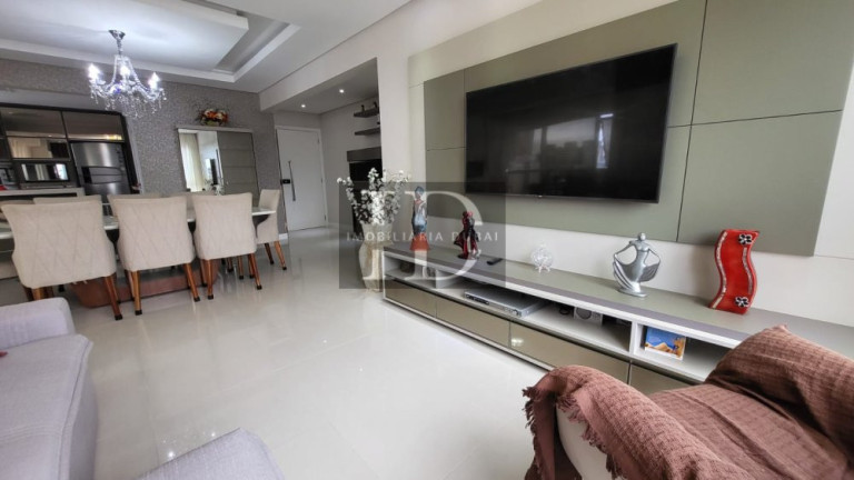 Imagem Apartamento com 3 Quartos à Venda, 139 m² em Centro - Balneário Camboriú Imagem Apartamento com 3 Quartos à Venda, 139 m² em Centro - Balneário Camboriú