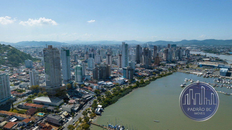 Apartamento com 4 Quartos à Venda, 187 m² em Fazenda - Itajaí