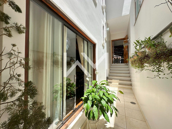 Imagem Sobrado com 4 Quartos à Venda, 220 m² em Jardim Santa Clara - Guarulhos Imagem Sobrado com 4 Quartos à Venda, 220 m² em Jardim Santa Clara - Guarulhos
