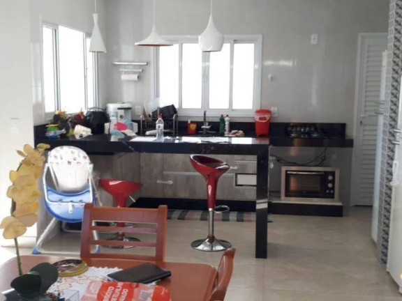 Casa com 4 Quartos à Venda, 235 m² em Quiririm - Taubaté