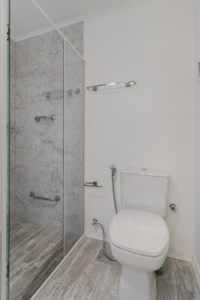 Imagem Imóvel com 2 Quartos à Venda, 75 m² em Petrópolis - Porto Alegre Imagem Imóvel com 2 Quartos à Venda, 75 m² em Petrópolis - Porto Alegre