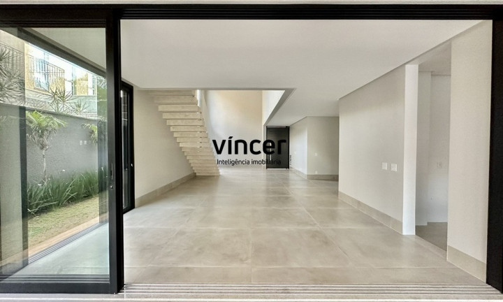 Imagem Casa com 4 Quartos à Venda, 376 m² em Jardins Verona - Goiânia Imagem Casa com 4 Quartos à Venda, 376 m² em Jardins Verona - Goiânia
