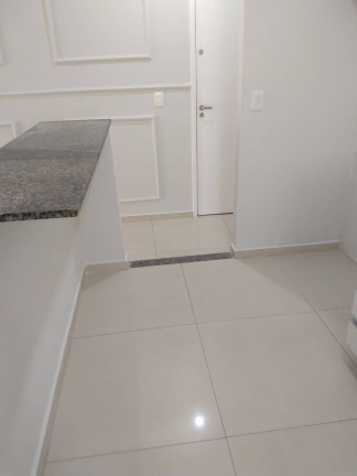 Imagem Apartamento com 3 Quartos à Venda, 79 m² em Jardim Tupanci - Barueri