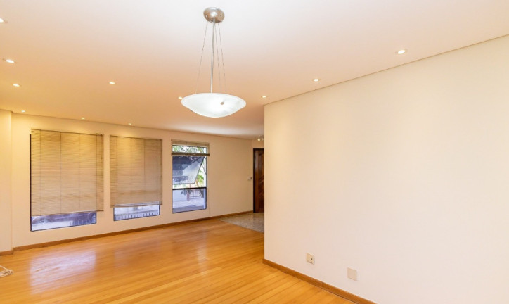 Imagem Sobrado com 3 Quartos à Venda, 196 m² em Vista Alegre - Curitiba
