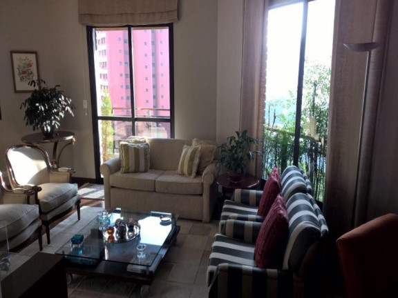Imóvel com 4 Quartos à Venda, 205 m² em Vila Nova Conceição - São Paulo