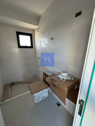 Imagem Casa com 3 Quartos à Venda, 160 m² em Jardim Das Américas - Curitiba Imagem Casa com 3 Quartos à Venda, 160 m² em Jardim Das Américas - Curitiba