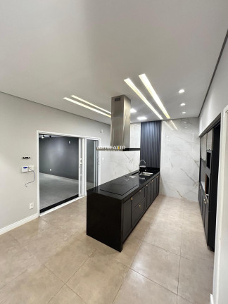 Imagem Casa com 3 Quartos à Venda, 267 m² Imagem Casa com 3 Quartos à Venda, 267 m²