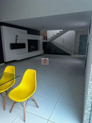 Imagem Casa com 3 Quartos à Venda, 250 m² Imagem Casa com 3 Quartos à Venda, 250 m²