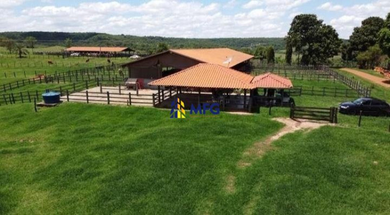 Imagem Chácara à Venda, em área Rural De Uberlândia - Uberlândia Imagem Chácara à Venda, em área Rural De Uberlândia - Uberlândia