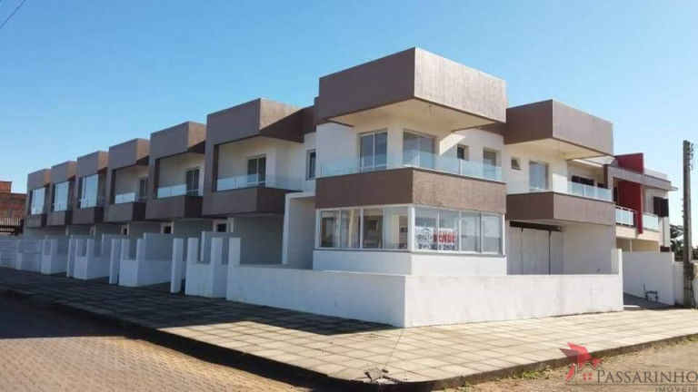 Sobrado com 2 Quartos à Venda, 92 m² em Morada Das Palmeiras - Torres