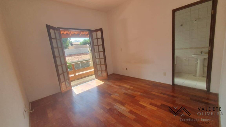 Imagem Casa com 3 Quartos à Venda, 125 m² em Bosque Dos Eucaliptos - São José Dos Campos Imagem Casa com 3 Quartos à Venda, 125 m² em Bosque Dos Eucaliptos - São José Dos Campos