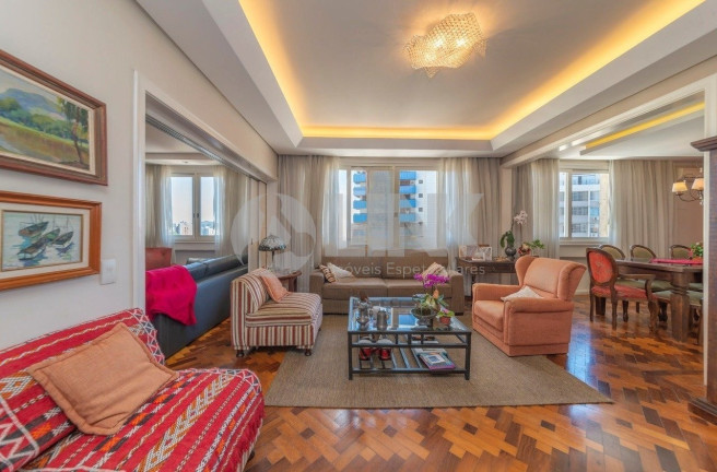 Imagem Apartamento com 3 Quartos à Venda, 190 m² em Moinhos De Vento - Porto Alegre