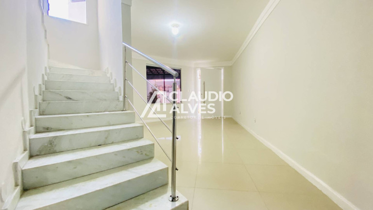 Imagem Casa com 4 Quartos à Venda, 150 m² em Cidade Nova - Feira De Santana Imagem Casa com 4 Quartos à Venda, 150 m² em Cidade Nova - Feira De Santana