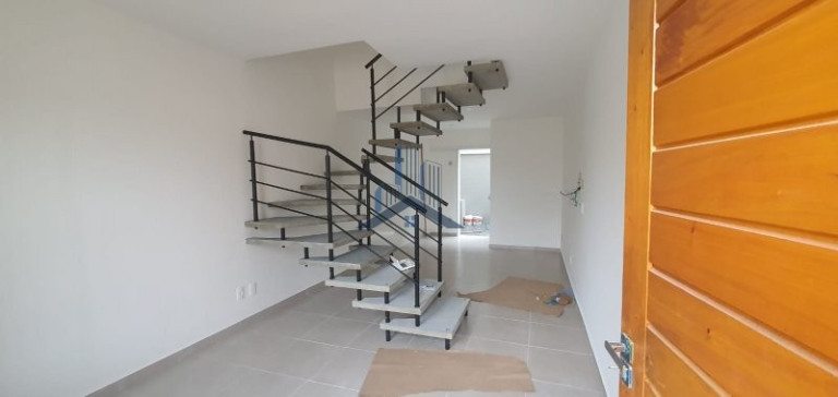 Imagem Sobrado com 2 Quartos à Venda, 60 m² em Santa Catarina - Joinville Imagem Sobrado com 2 Quartos à Venda, 60 m² em Santa Catarina - Joinville