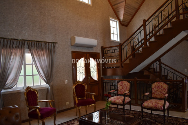 Imagem Casa com 5 Quartos à Venda, 800 m² em Região Do Alto Do Capivari - Campos Do Jordão Imagem Casa com 5 Quartos à Venda, 800 m² em Região Do Alto Do Capivari - Campos Do Jordão